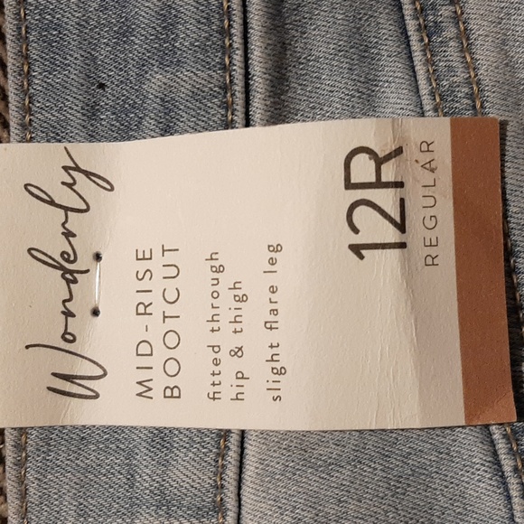 Ladies 12R wonderly jeans - Picture 4 of 4
